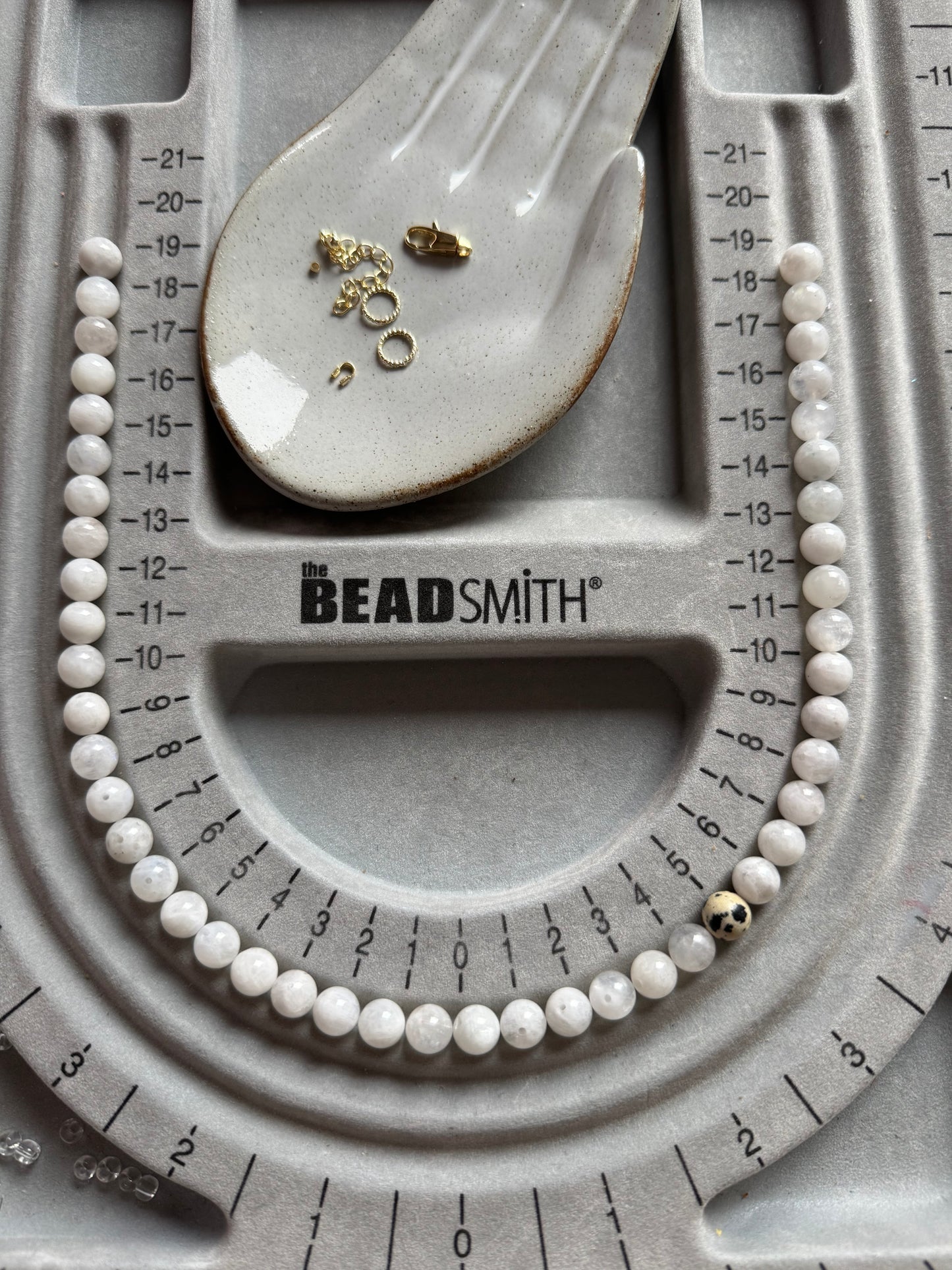 Moon Stone feat. Jasper Dalmation