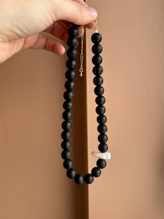 Matt Black Onyx feat. Baroque Pearl